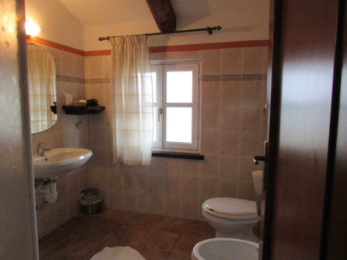 Agriturismo Cascina Barin 罗迪 外观 照片